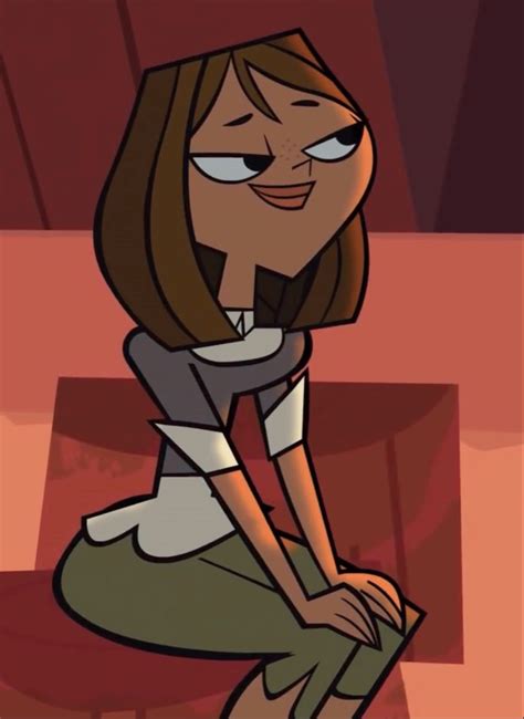 what race is courtney from total drama